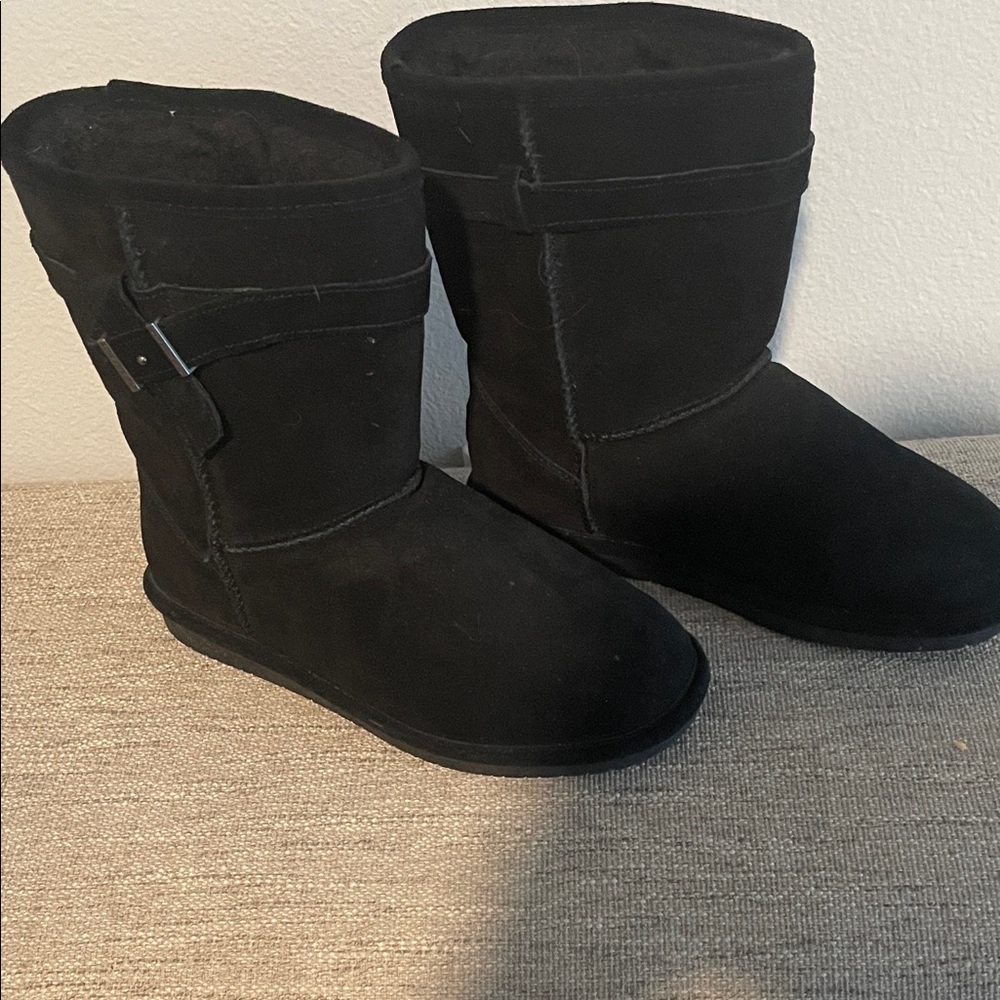 BearPaw Cozy Black Boots with Logo Detail